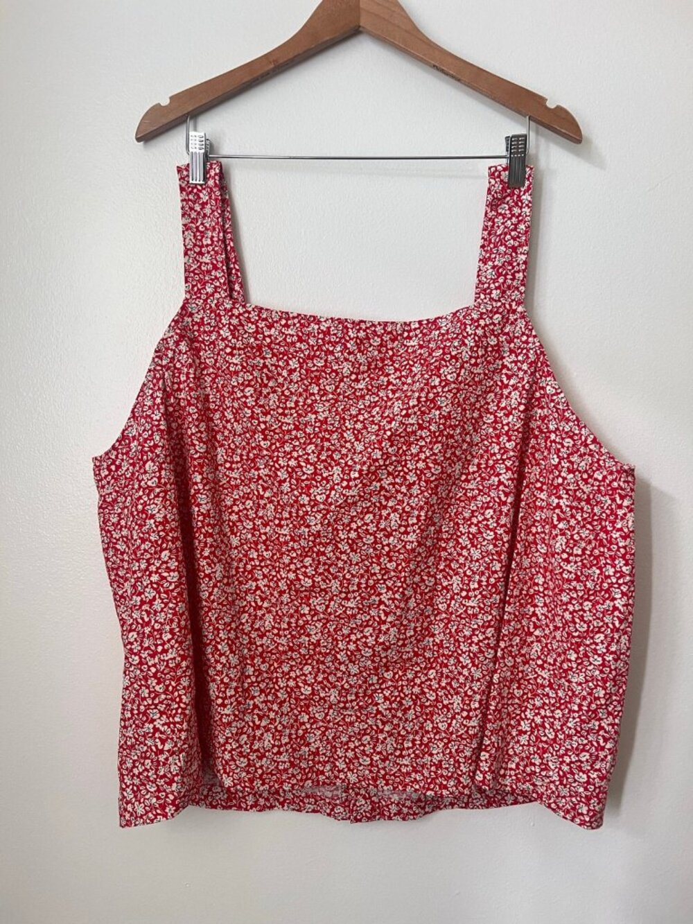 Torrid Red Ditsy Floral Sleeveless Tank Top